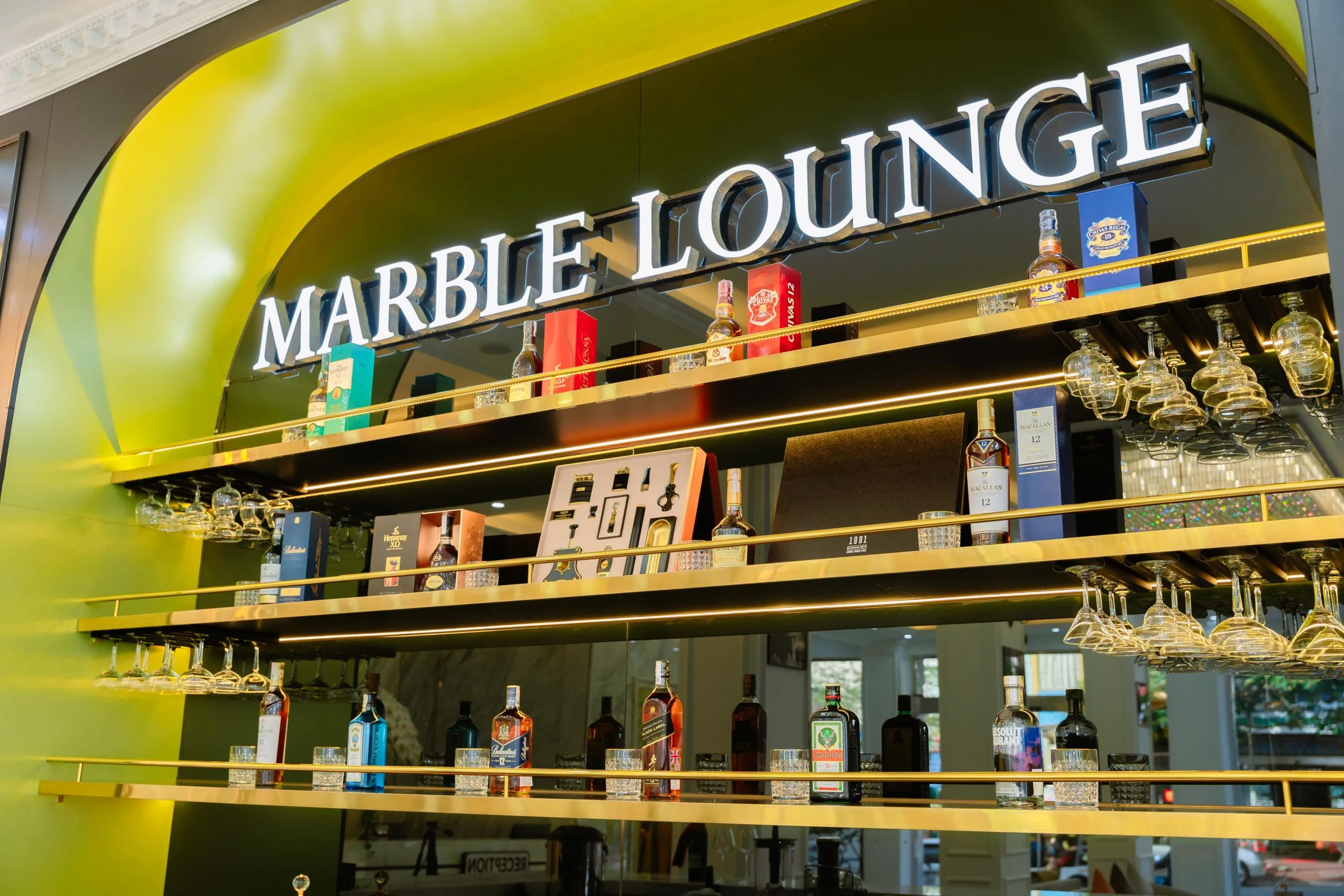 marble lounge SC Luxury Hotel